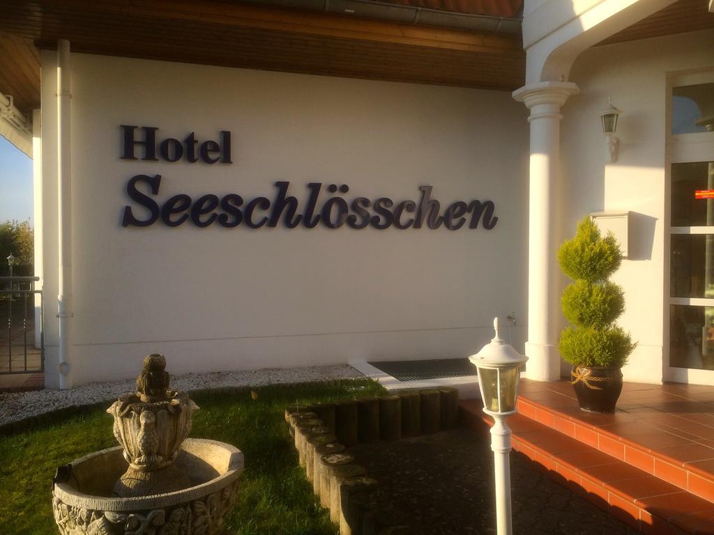 Hotel Garni Seeschlösschen Kölpinsee Exterior foto