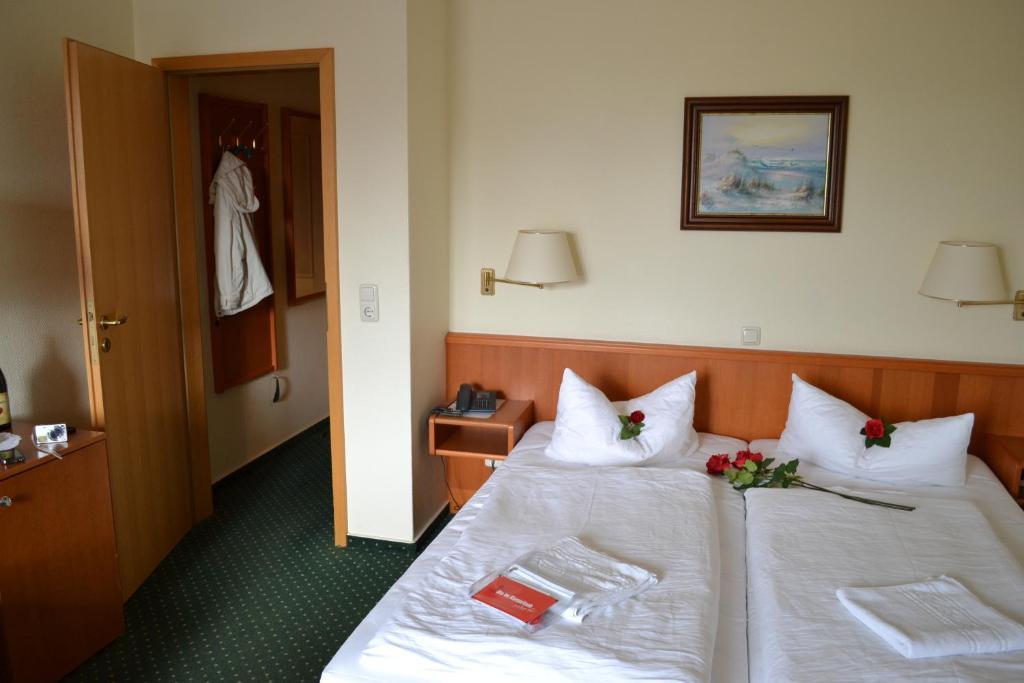 Hotel Garni Seeschlösschen Kölpinsee Zimmer foto